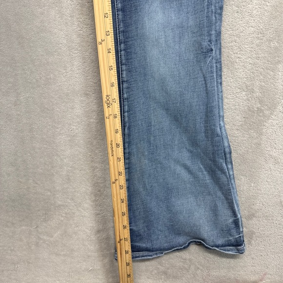 BUCKLE BLACK Jeans Women's 26 Fit No 75 Flare Medium Wash Whiskered Blue Denim - Picture 11 of 15